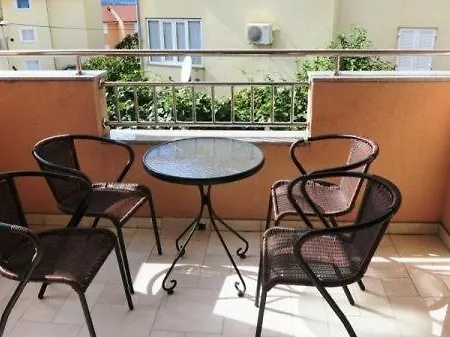 Apartment In With Seaview, Balcony, Air Condition, Wifi Malinska
