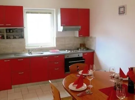In With Seaview, Balcony, Air Condition, Wifi Apartment Malinska